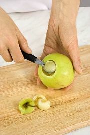 Приготовление блюда по рецепту - Яблоки с медовым соусом. Шаг 1